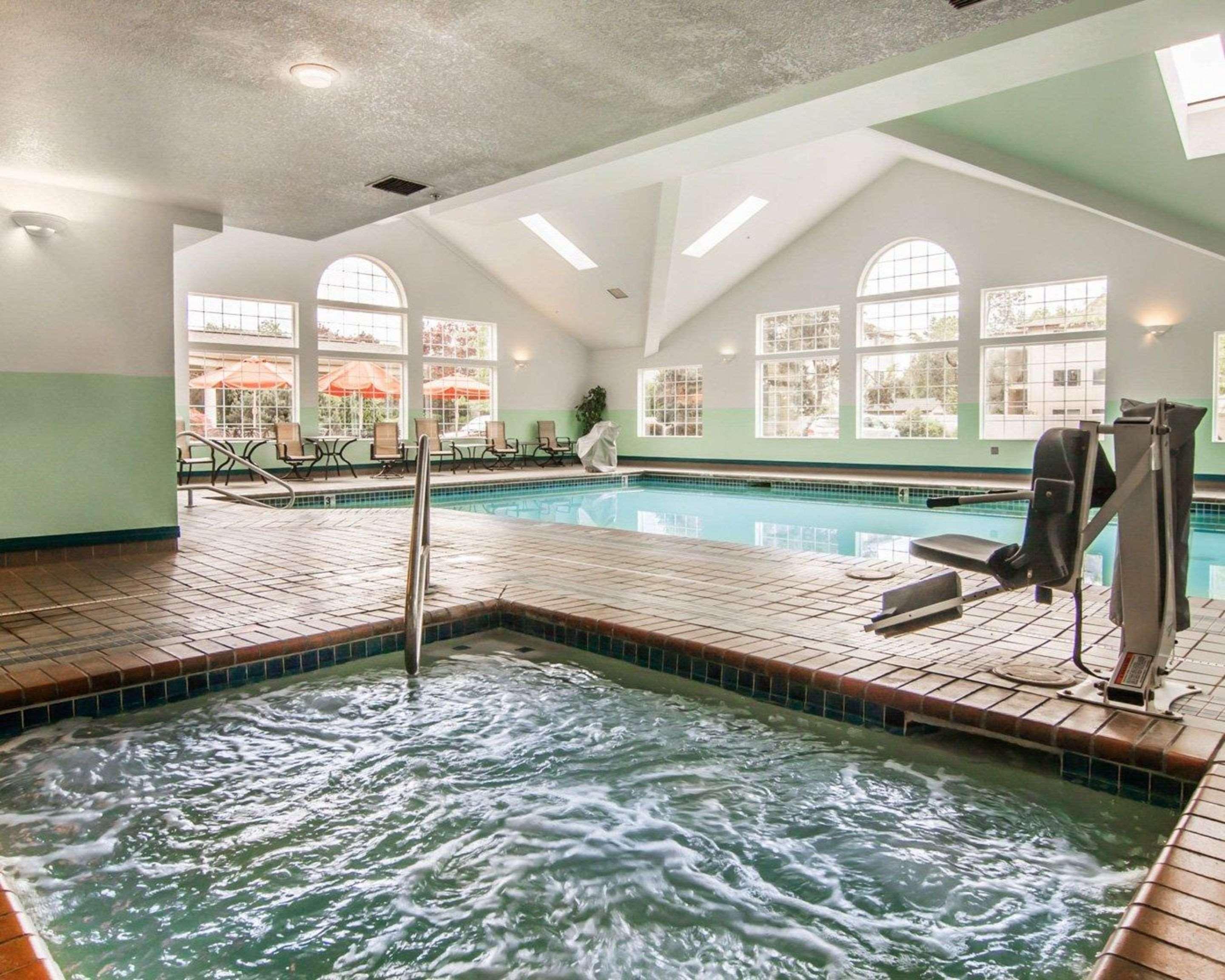 Comfort Suites Корвалис Екстериор снимка