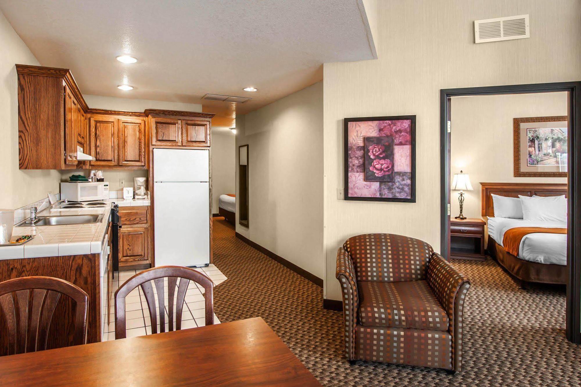 Comfort Suites Корвалис Екстериор снимка